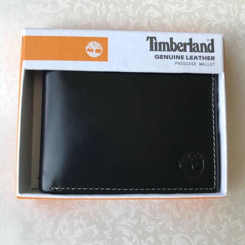 Timberland Men's Pass Case Wallet Genuine Leather Black color NWT